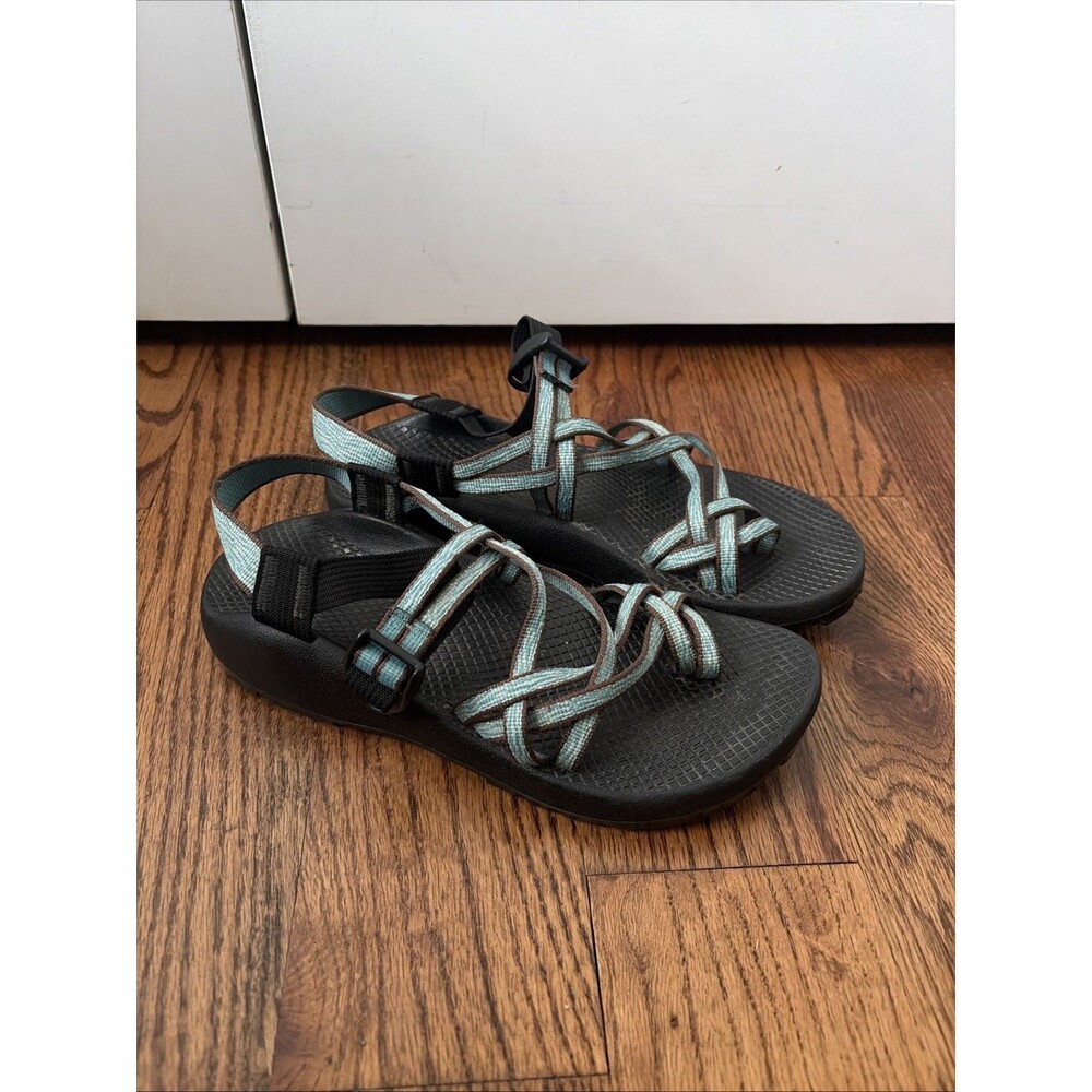 Chaco Sport Hiking Blue/Brown Sandals Strappy Toe Loop Shoe VIBRAM Sole Womens 8